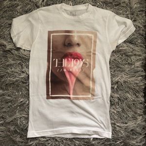 The 1975 concert t shirt